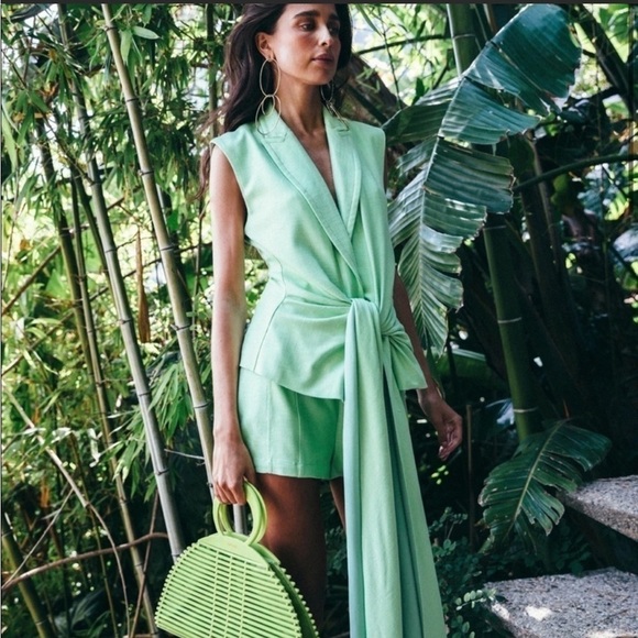 Cult Gaia- NWT Zest Green Sleeveless Marion Blazer with Long Front Tie - Picture 2 of 9